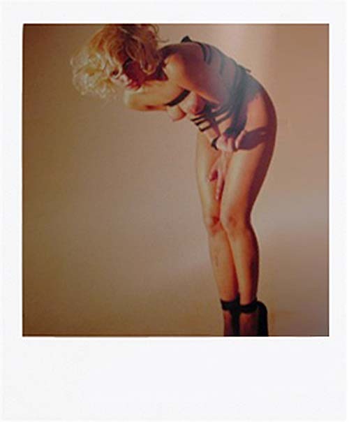 Lady Gaga exposant son corps sexy et sa chatte chaude dans des vêtements transparents.
 #75281456