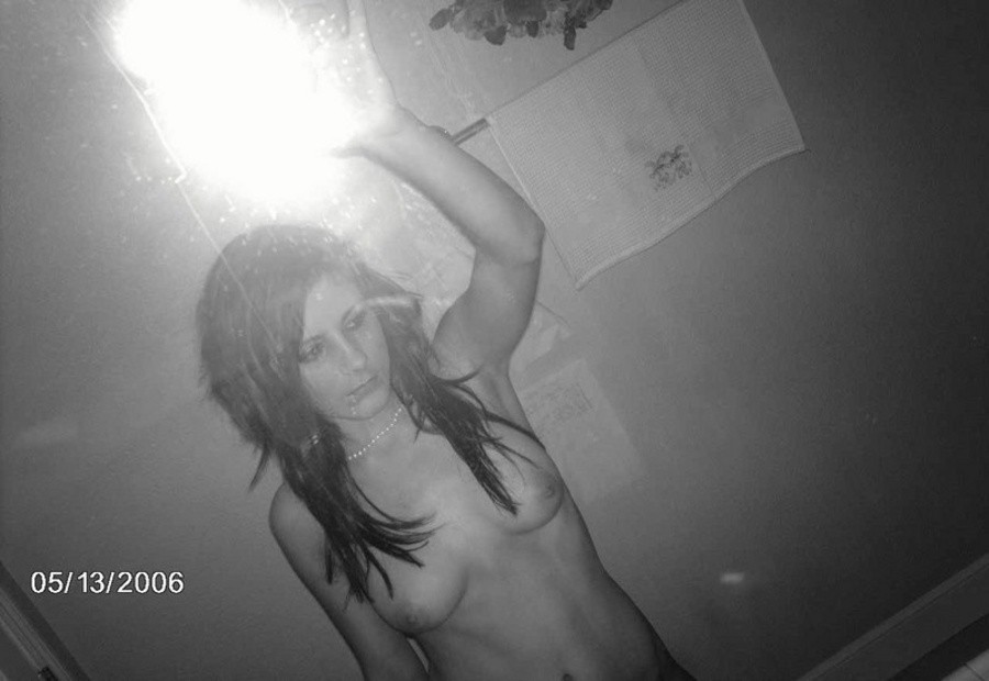 Novias muy desordenadas desnudas
 #67636830