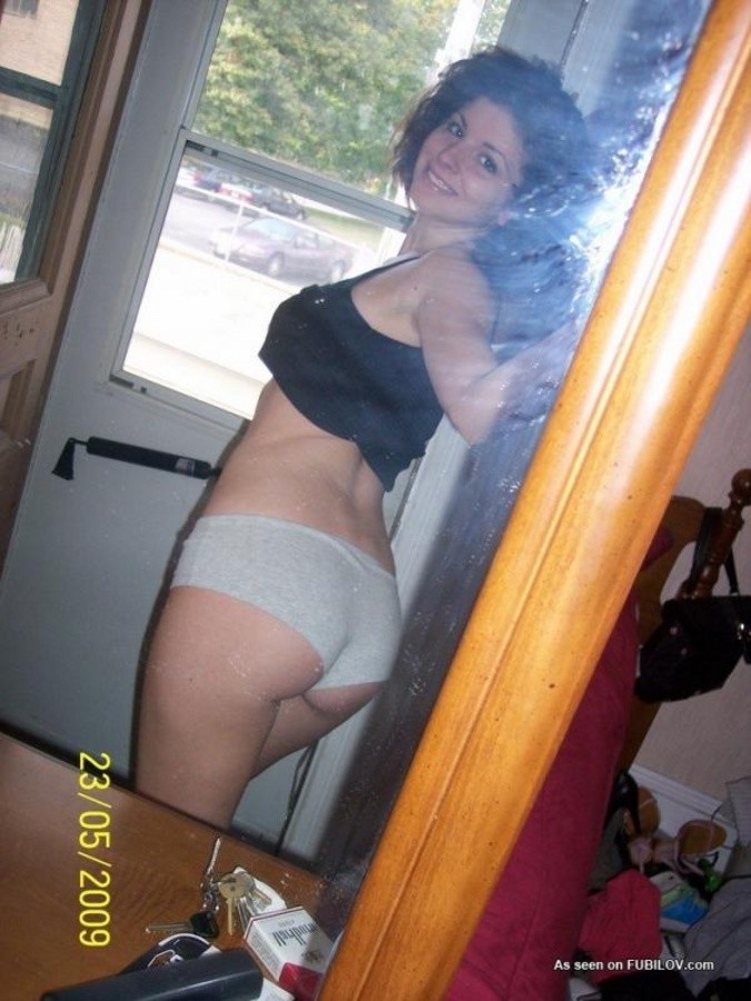Sexy hottie camwhoring in der nackt in ihrem Schlafzimmer
 #67273136