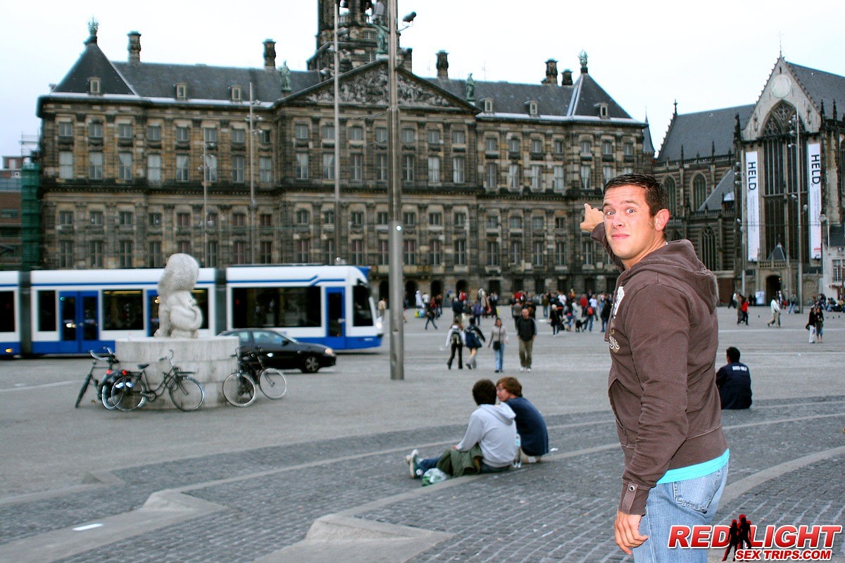 Turista arrapato dal Belgio vuole scopare una prostituta alla finestra
 #69180306