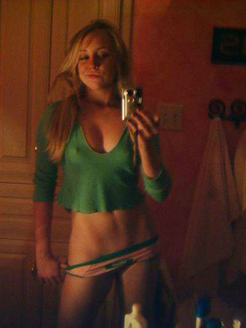 Amateur blonde girlfriend showing off #73785423