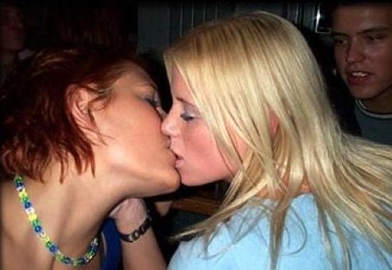Drunk raver girls caught kissing #78289197
