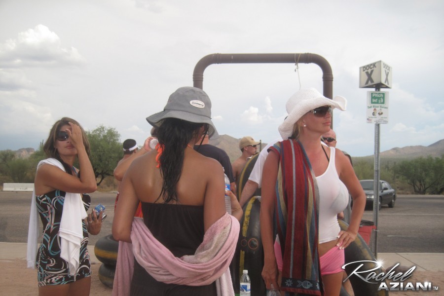 Rubia tetona, rachel aziani, tiene un día de diversión y sol con priya anjali rai y 
 #73533858