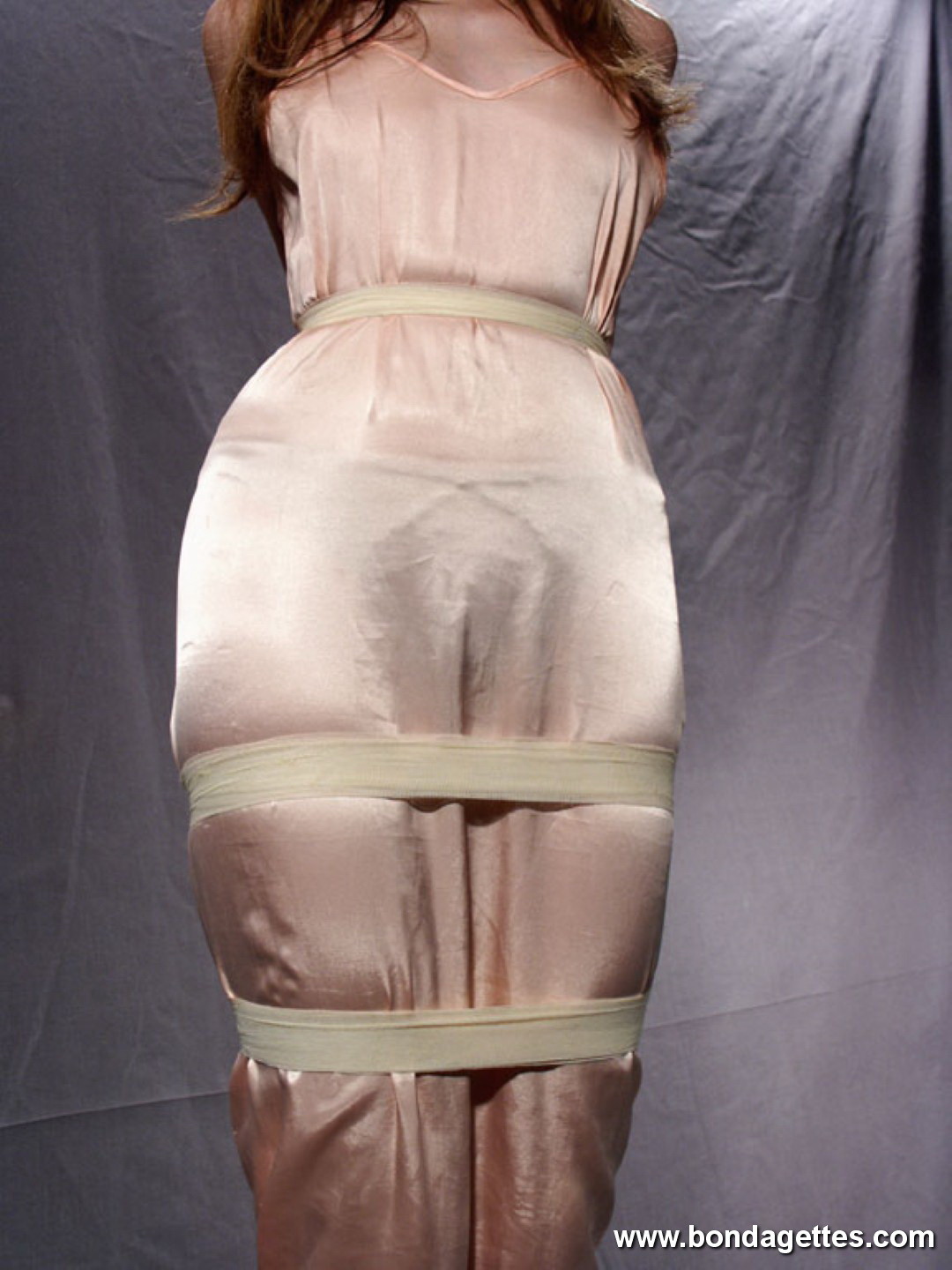 Elegante subbie amateur en corbata bondage no desnuda
 #74612660