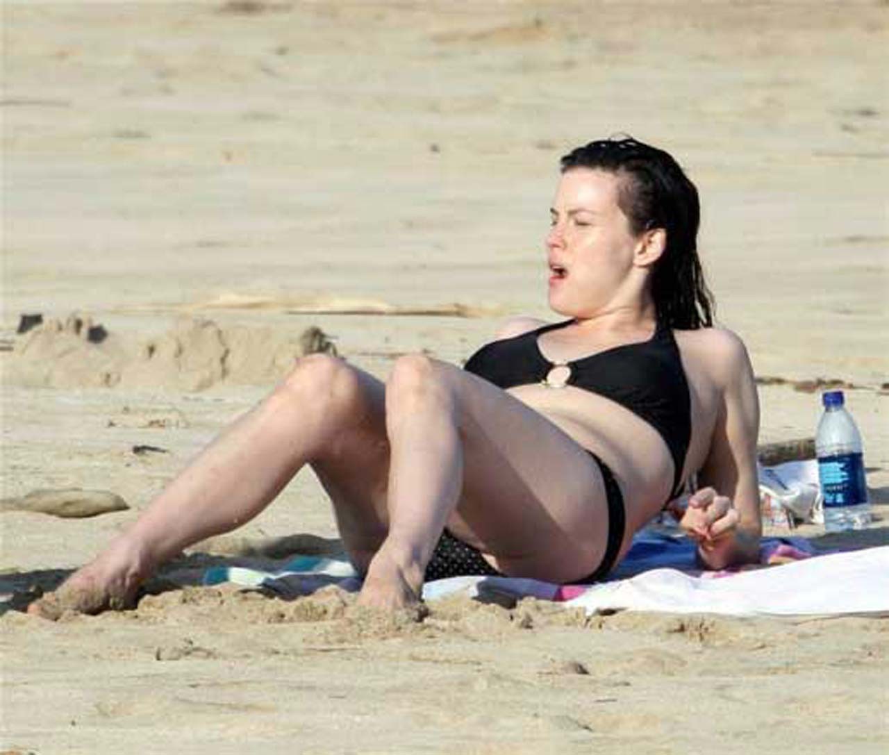 Liv Tyler sieht verdammt sexy und heiß auf ihren privaten Fotos aus
 #75301095