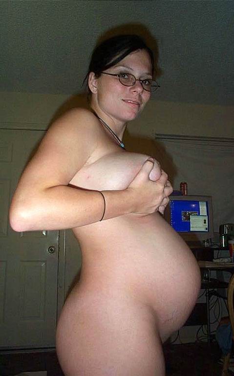 Amateurs embarazadas posando desnudas
 #67355530