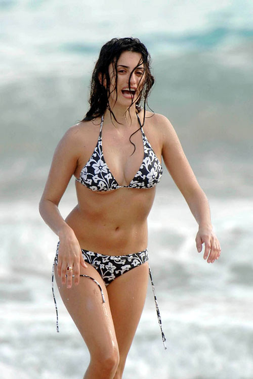 Penelope Cruz showing her nice big tits on beach #75406808