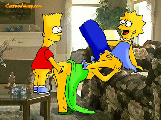 Lisa con un gran consolador follada por el pervertido Bart Simpson
 #69637282