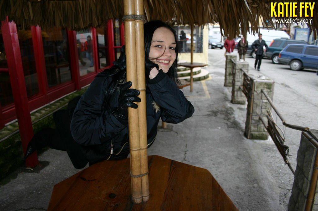 Un día de fiesta de una modelo joven tetona
 #74938956