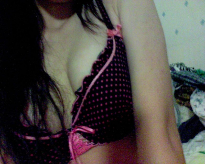 Mega oozing heiß und lecker asiatischen Mädchen posieren nackt
 #69880308