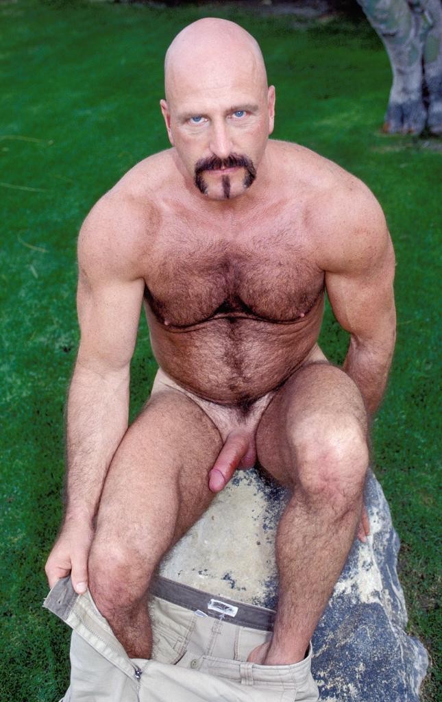 Stripping macho gay bear loves to tease and posed in outdoor #76976502