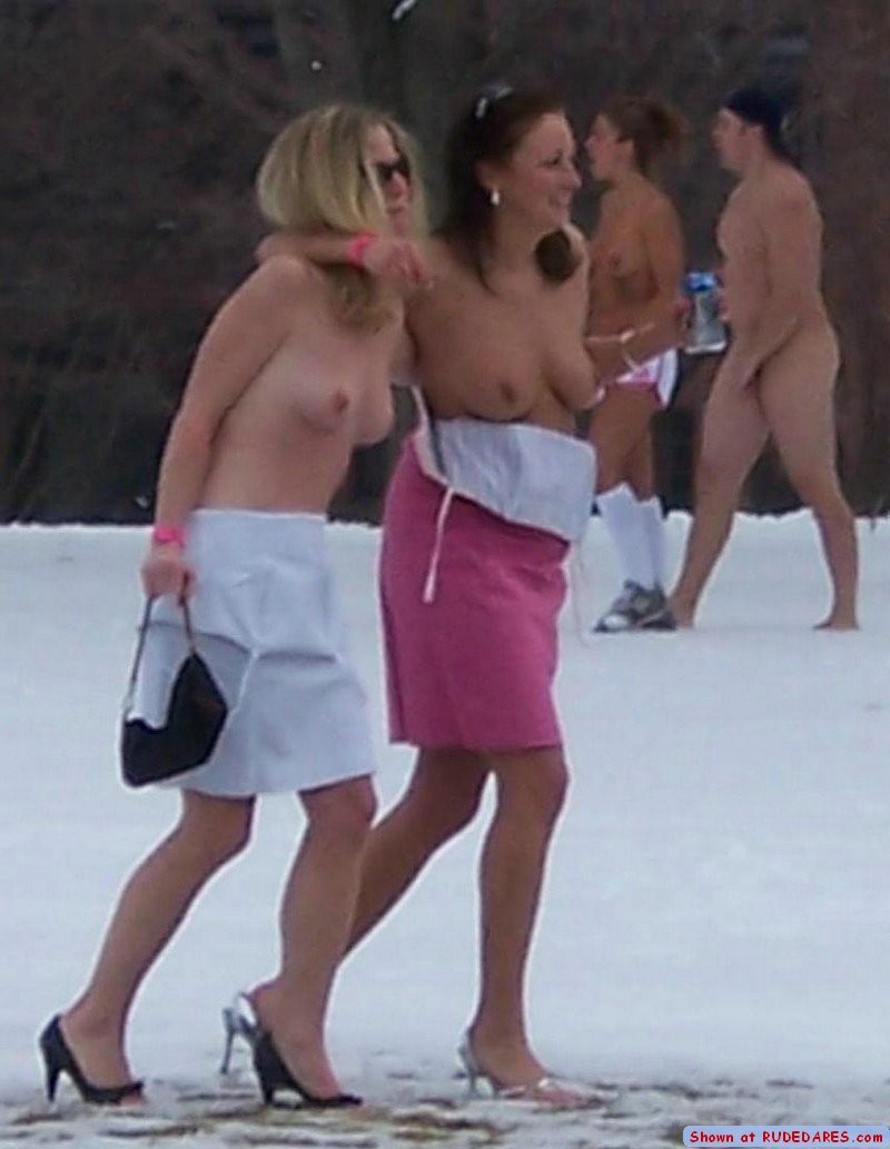 Revealing in public #67494753