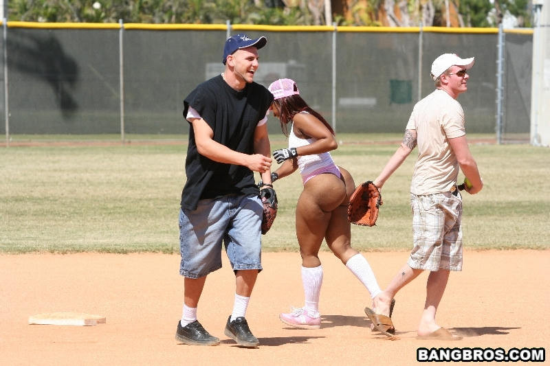 Ebony cheroke voluptous ass bouncing on the field
 #70637083