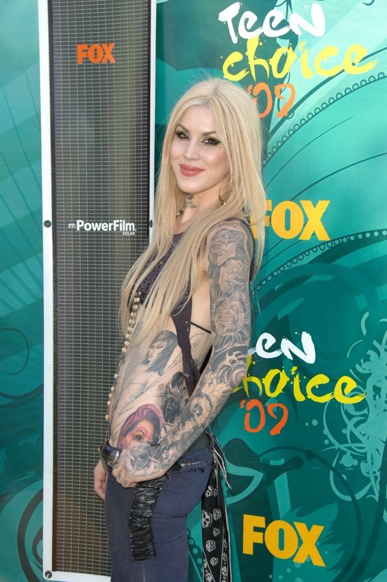Kat von d, célébrité tatouée, montre son joli cul nu
 #75379724