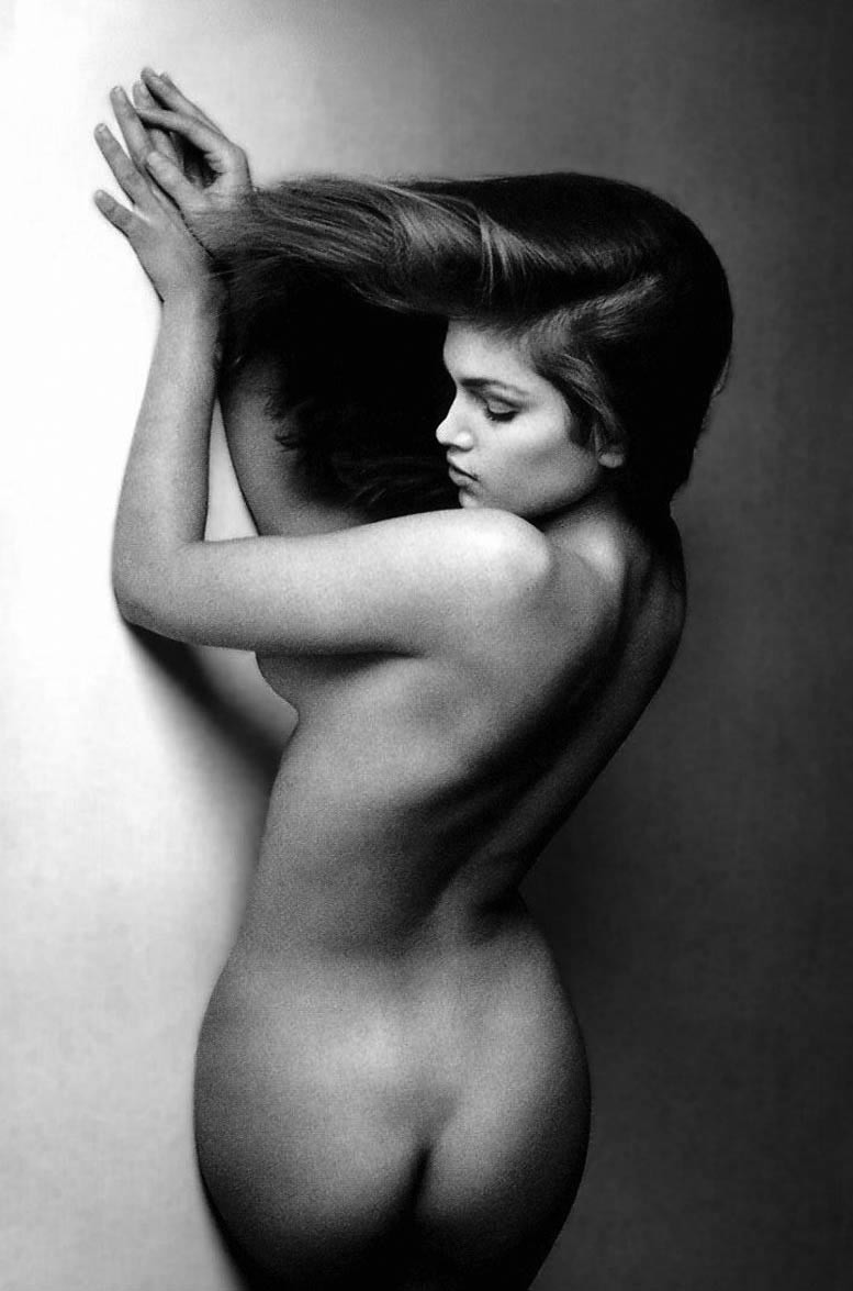 Cindy Crawford posing and revealing her sexy butt #75392299
