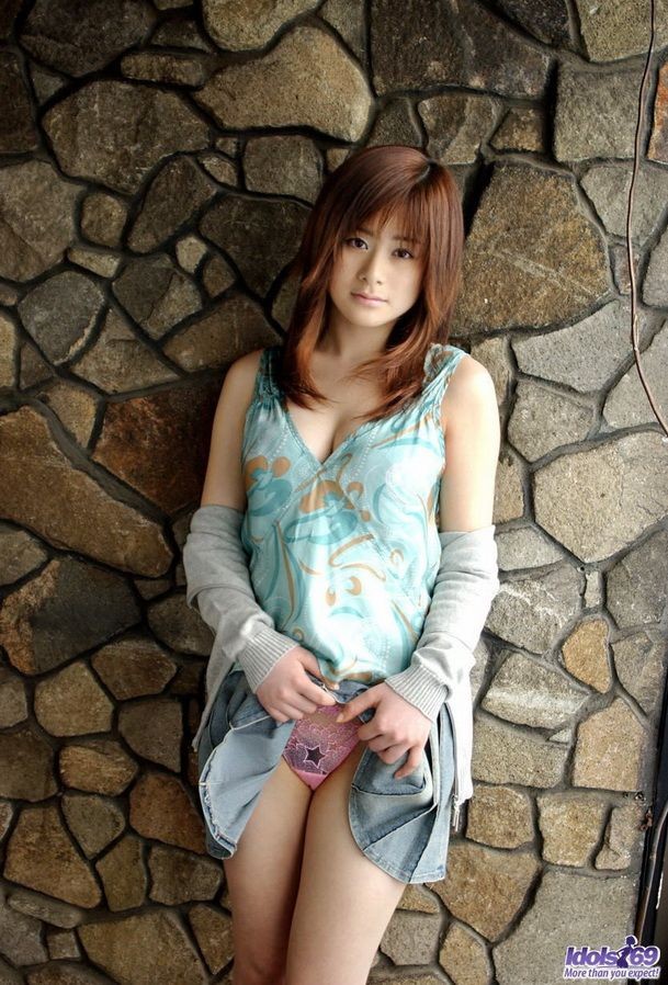 Sumire aida giapponese posa in lingerie mostrando culo
 #69743126