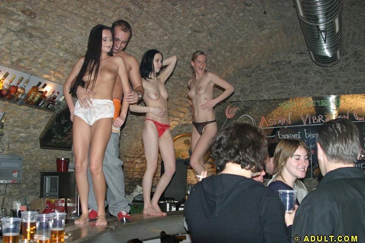 Amazing groupsex action with wild and drunk coeds #76884027
