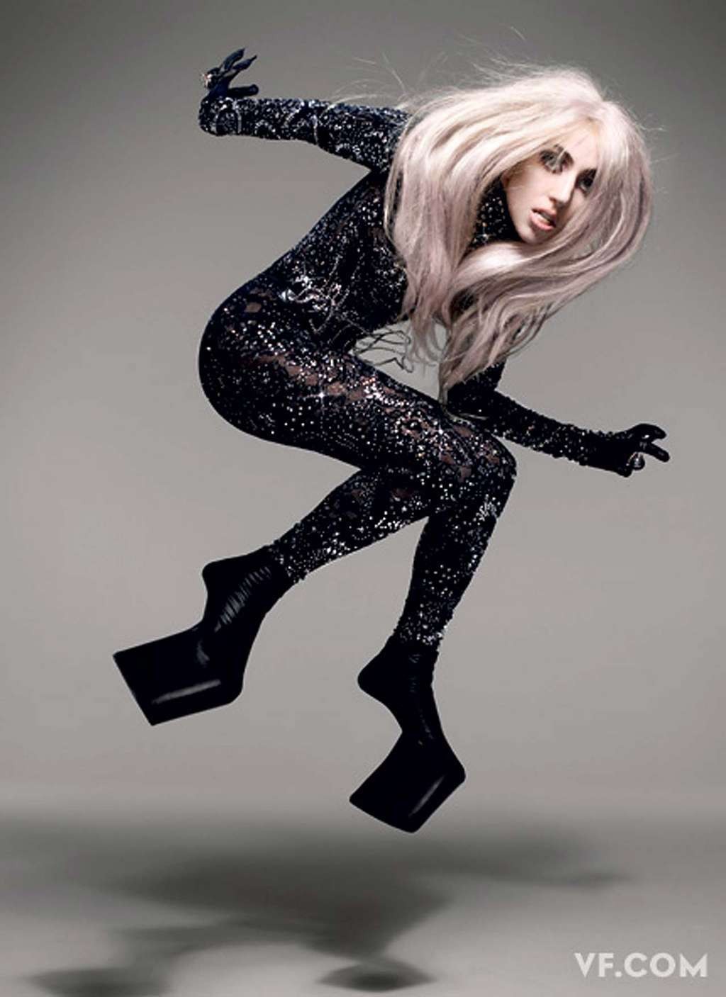 Lady Gaga in posa tutto nudo per qualche rivista e in vedere attraverso top paparazzi scatti
 #75335304