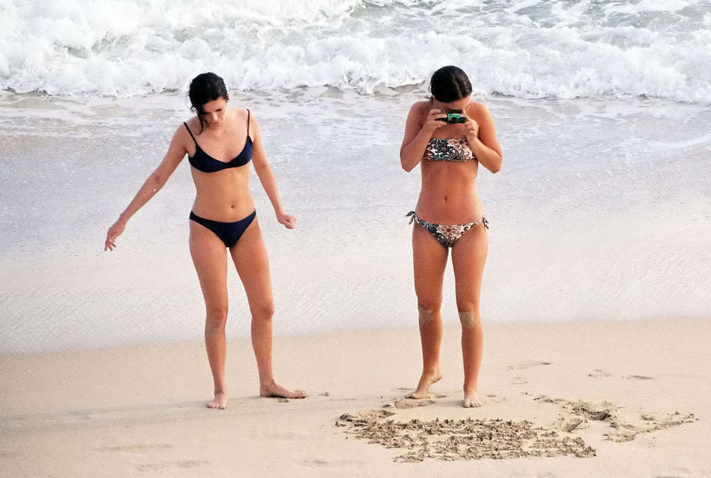 Natalie Portman exposing her nice tits on beach and posing in bikini paparazzi p #75367818