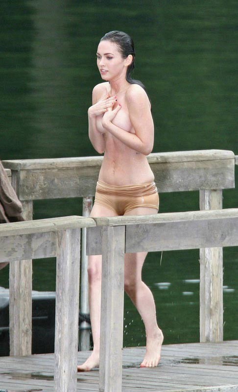 Celebrity Megan Fox exposed boobs after swimming #75402257