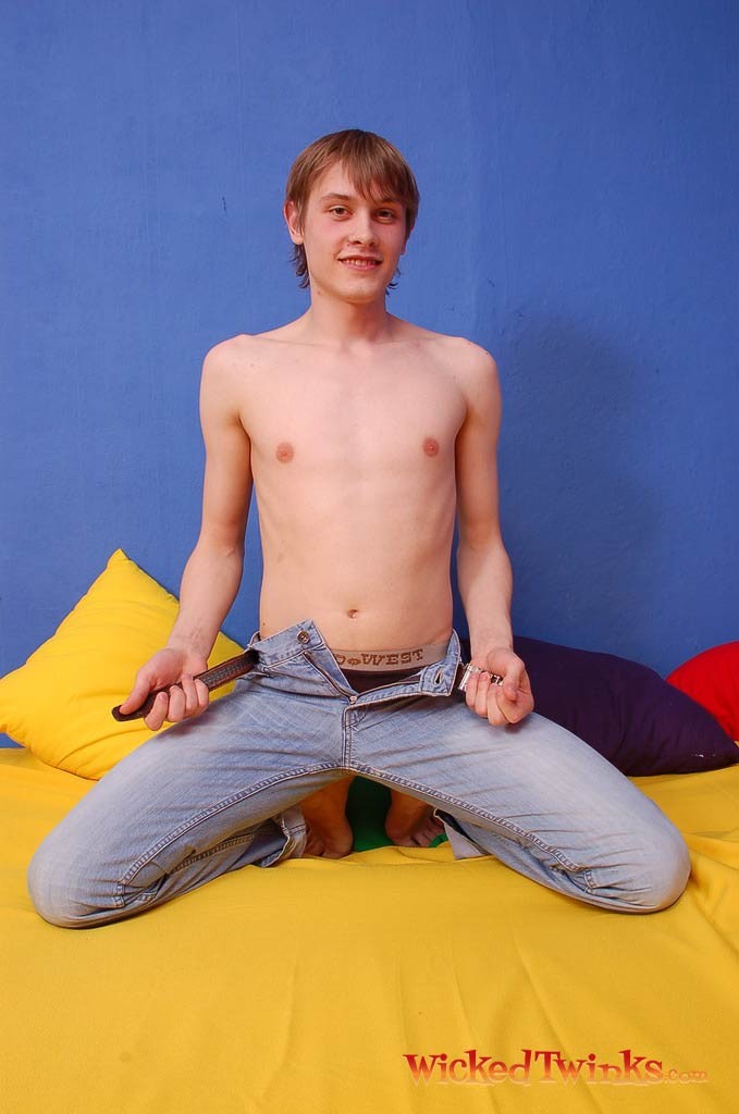 Solo twink shwos and jerks his long thick cock #76950112