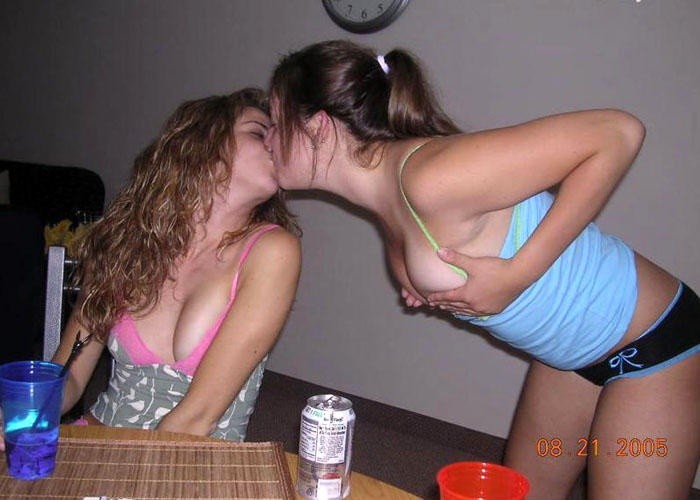 Drunk Amateur College Girls Party Fuck Suck And Go Wild And Crazy #68402033