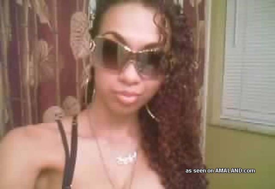 Nice gallery of a mulatto chick's fine selfpics #73357015