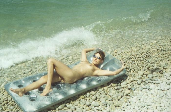 Attenzione - foto e video di nudisti incredibili
 #72275201