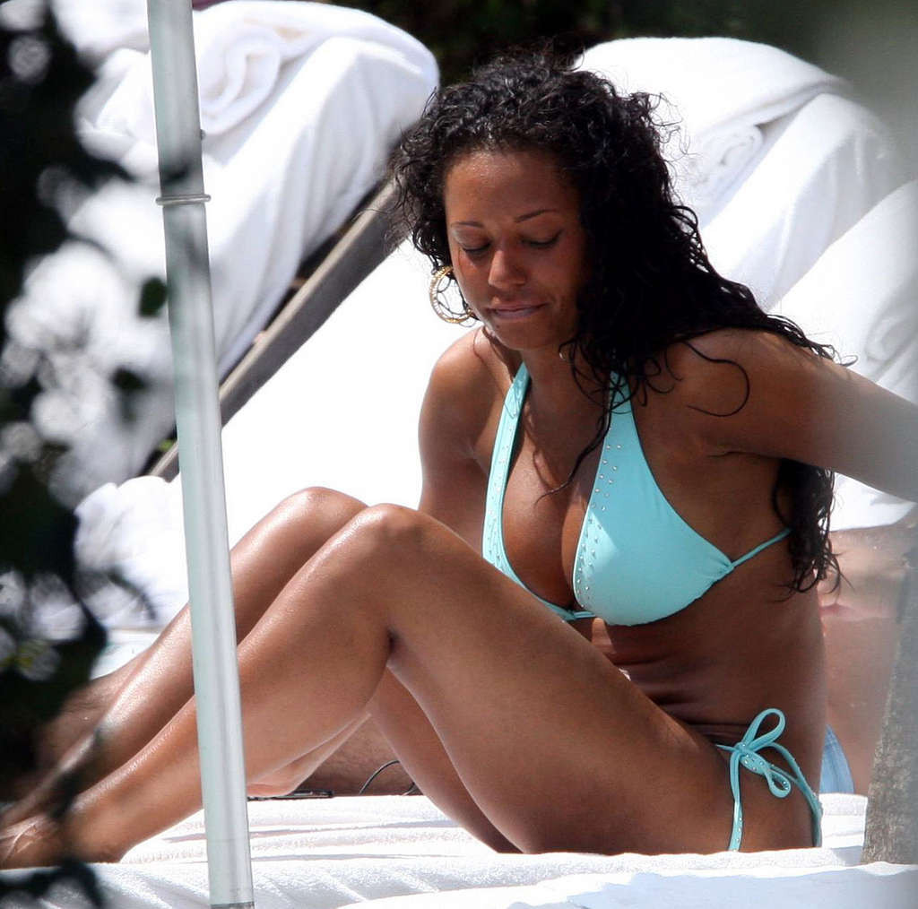 Mel B enjoying on pool and showing huge tits and nice body #75373473