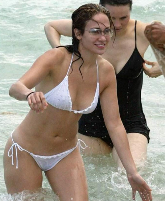 Celebrity Jennifer Lopez great upskirt pics of her white panties #75405791