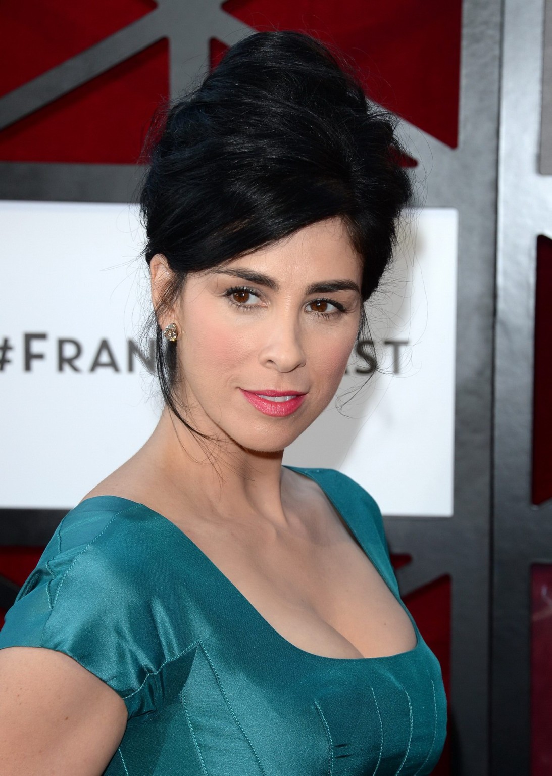 Sarah Silverman showing huge cleavage at the Comedy Central's 'Roast of James Fr #75220558