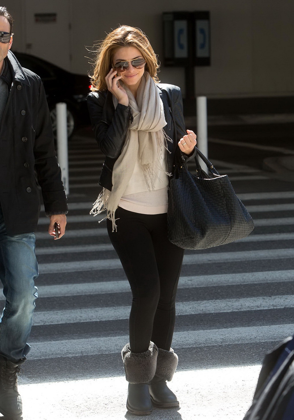 Maria Menounos showing off her ass in tights at LAX Airport #75238228