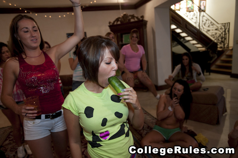 Drunk college teen is getting fucked in different positions #74572968