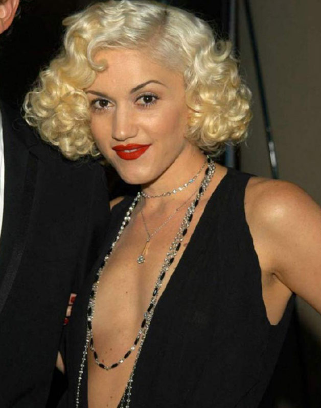 Gwen Stefani showing her wonderful tight ass #75396646