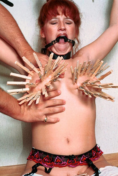 Submissive undergoes pinching clothespin torture #72228944