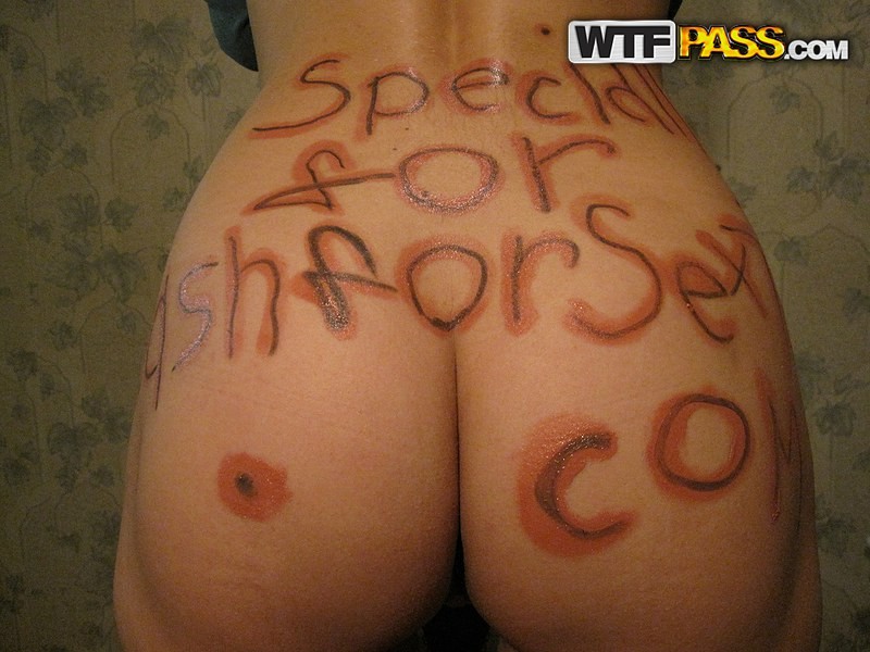 Amantes del sexo insaciable y arriesgado
 #68402165