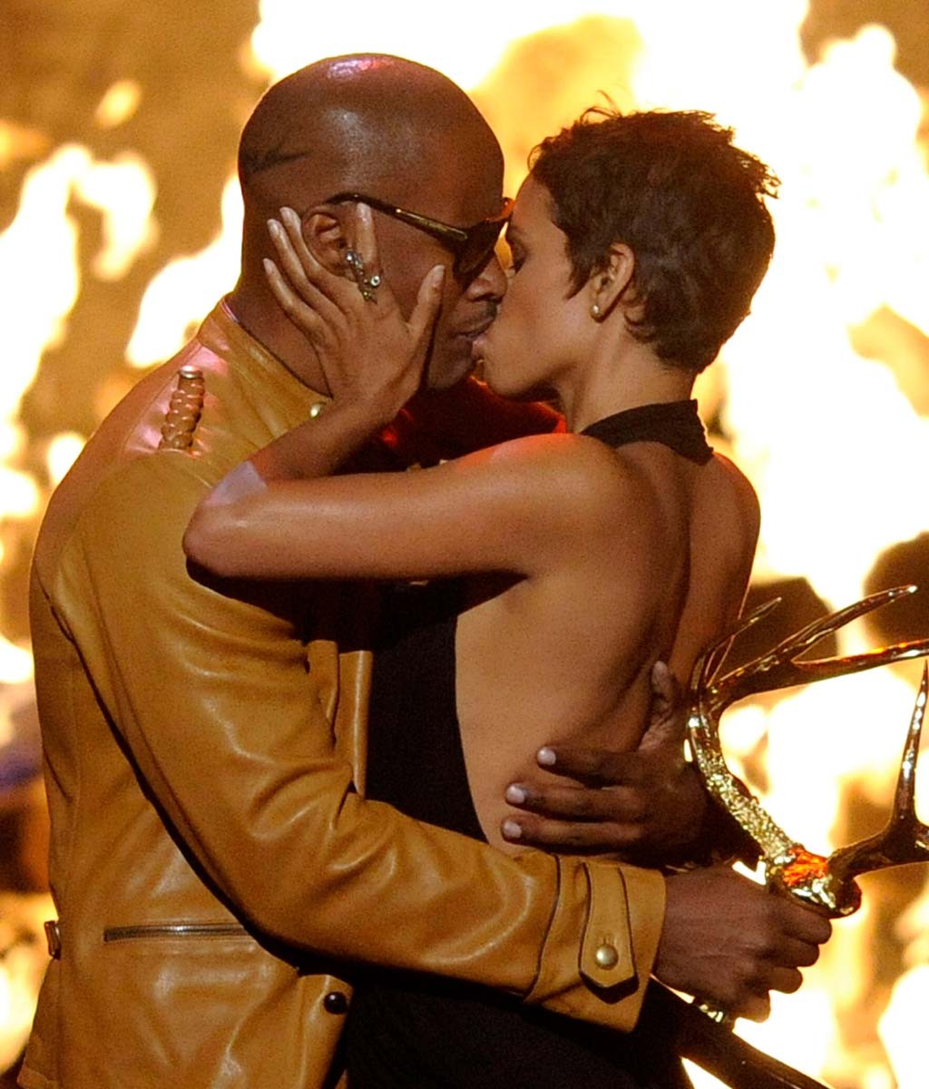 Halle Berry kissing a black and nice cleavage #75393599