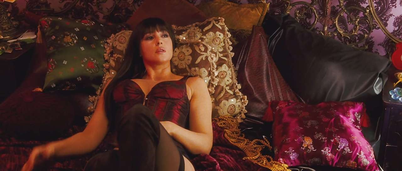 Monica Bellucci fucking hard against wall and exposing her boobs #75280057