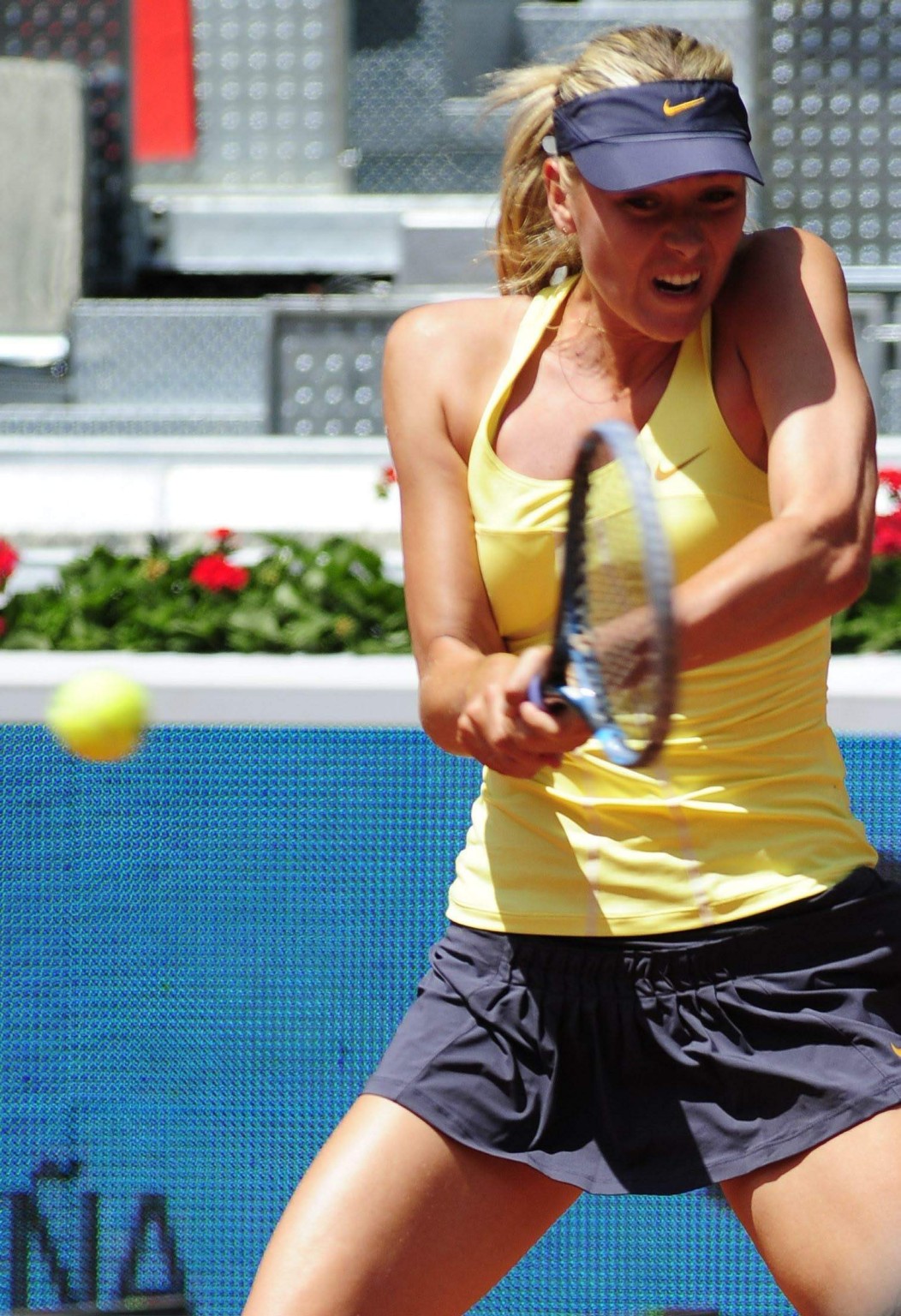 Maria sharapova con falda arriba en el torneo 'madrid masters'
 #75305217