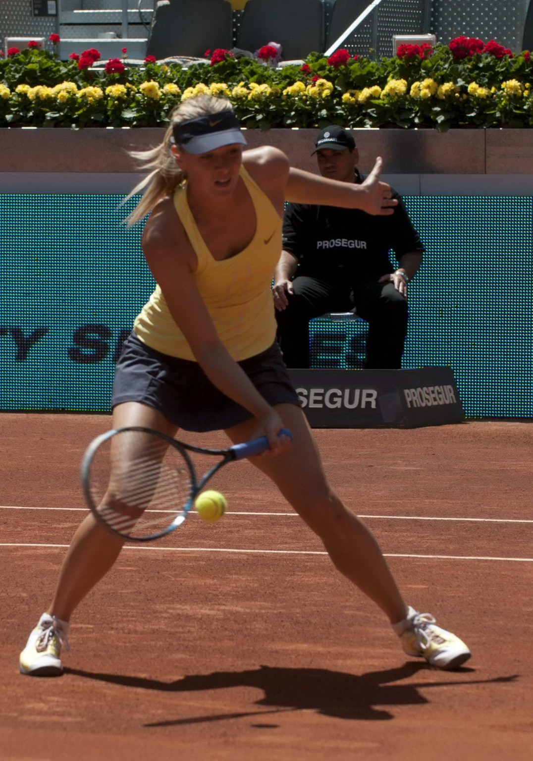 Maria sharapova con falda arriba en el torneo 'madrid masters'
 #75305220