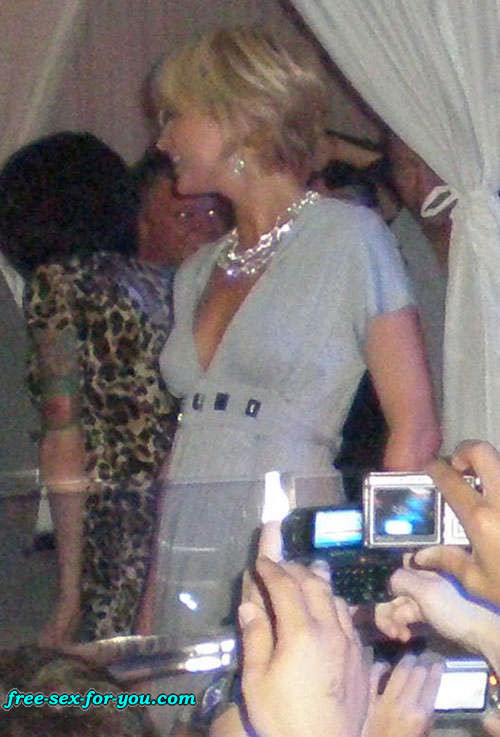 Paris Hilton showing her white panties upskirt paparazzi pics #75429829
