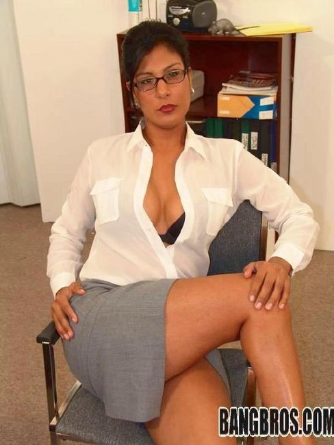MILF secretary Priscilla having a job interview #78530900