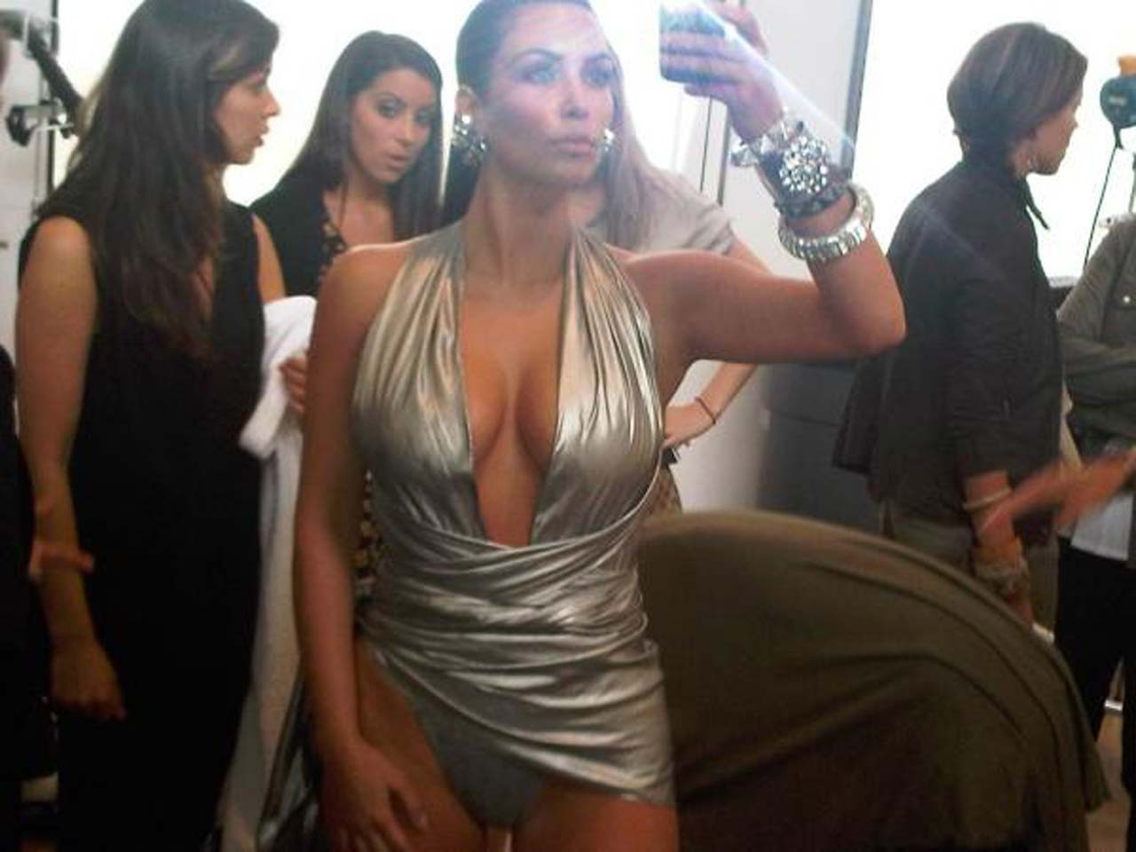 Kim Kardashian guardando molto caldo e sexy su foto private
 #75317552