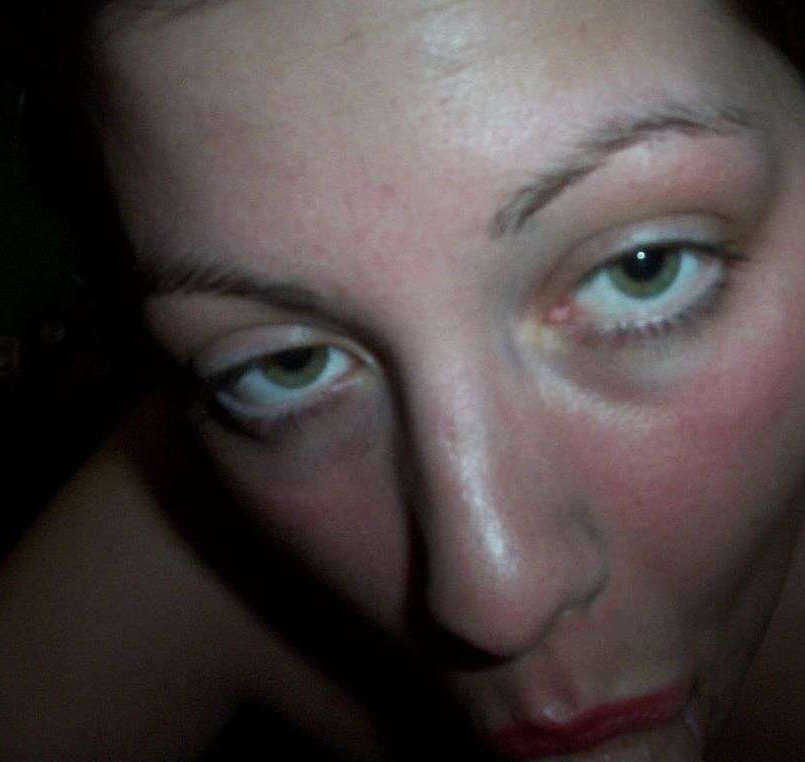 Dando bjs caliente
 #68300944