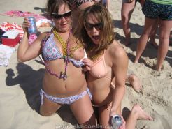 Drunk Sex Flash - College girls get drunk and flash their tits at Spring Break ...