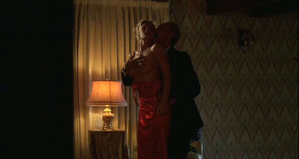 Jaime pressly entblößt ihre schönen Titten und Arsch im Film Gift Efeu
 #75342276