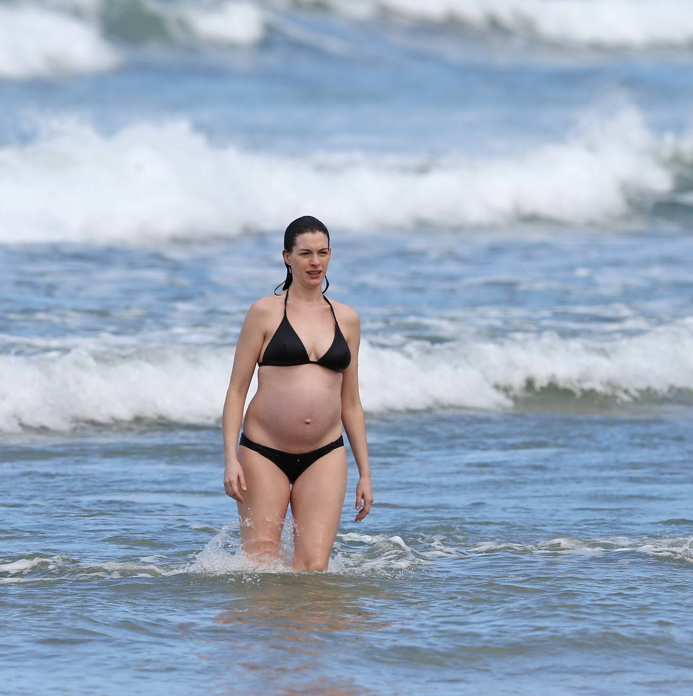 Anne Hathaway pregnant showing pokies in black bikini #75147777