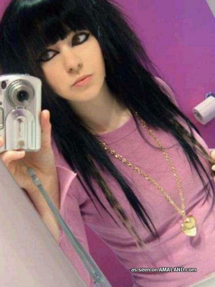 Emo and goth gfs posing and selfshot pics 3 #67715697