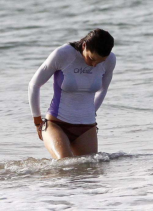 Jessica Biel en bikini sexy montrant le meilleur cul du monde
 #75258176