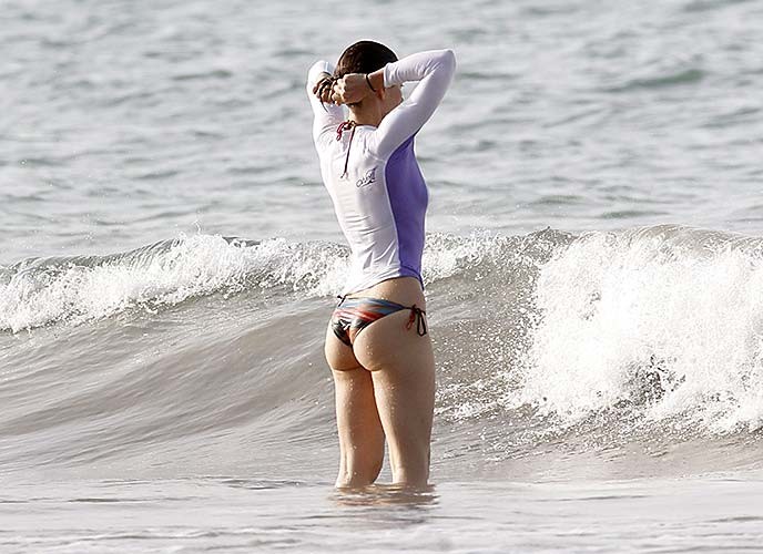 Jessica Biel en bikini sexy montrant le meilleur cul du monde
 #75258181